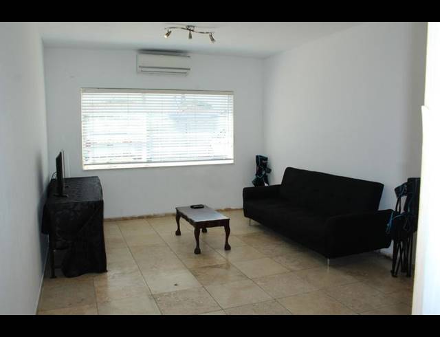 2 BEDROOM PROPERTY TO RENT IN PAROW VALLEY